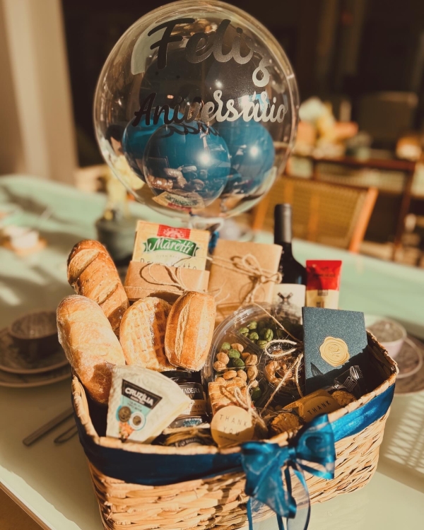 CESTA SUPER LUXO NOITE DO VINHO