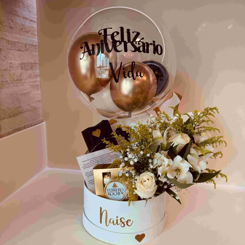 BOX LUXO FLORES E CHOCOLATES FINOS